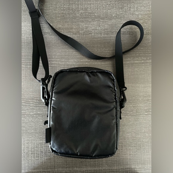 SUPREME Camera Bag - FW17 - Picture 2 of 5